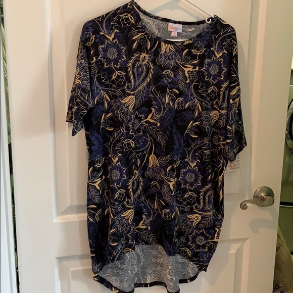 LuLaRoe Tops - NWT lularoe Irma top